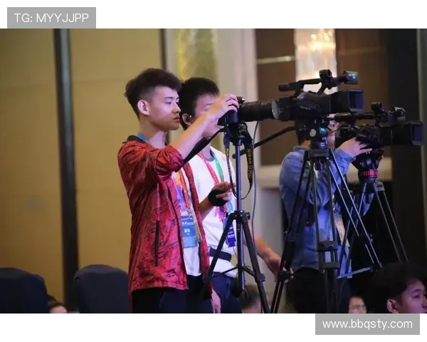 第一排直播：零距离直击现场精彩瞬间